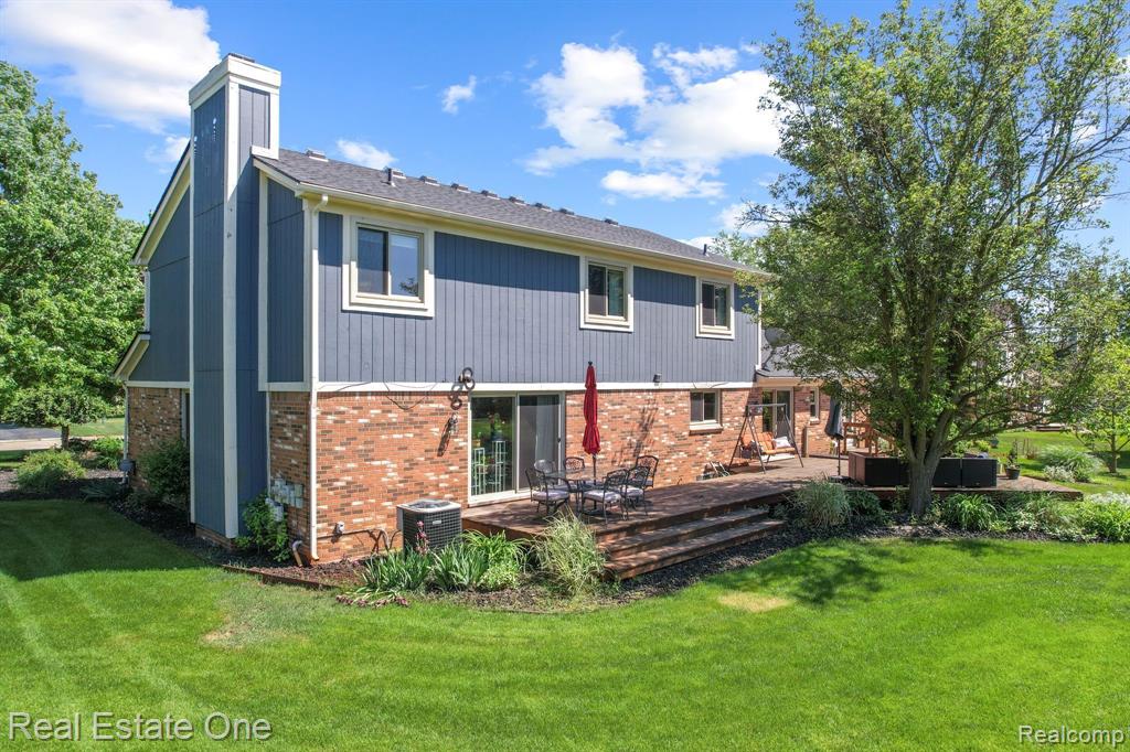 10124 Royce Drive, South Lyon, MI 48178 — Photo 46