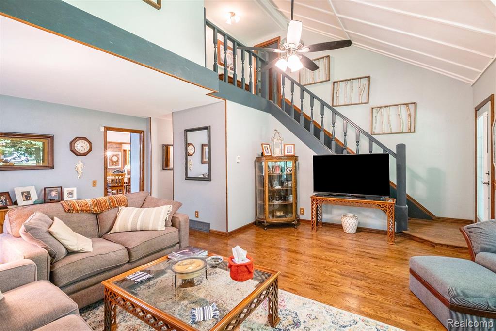 9246 YOUNG Drive, Swartz Creek, MI 48473 — Photo 9