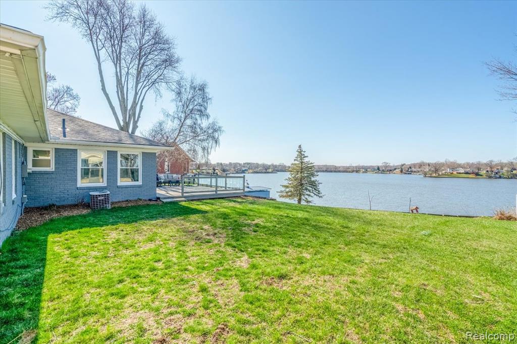 47969 Merle Court, Belleville, MI 48111 — Photo 34