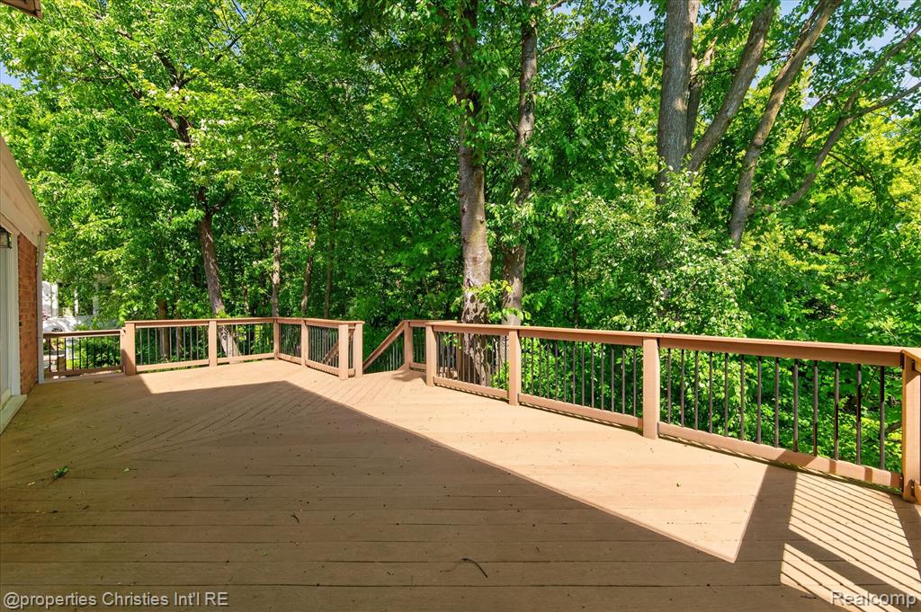 4352 Greenstown Drive, West Bloomfield, MI 48323 — Photo 56