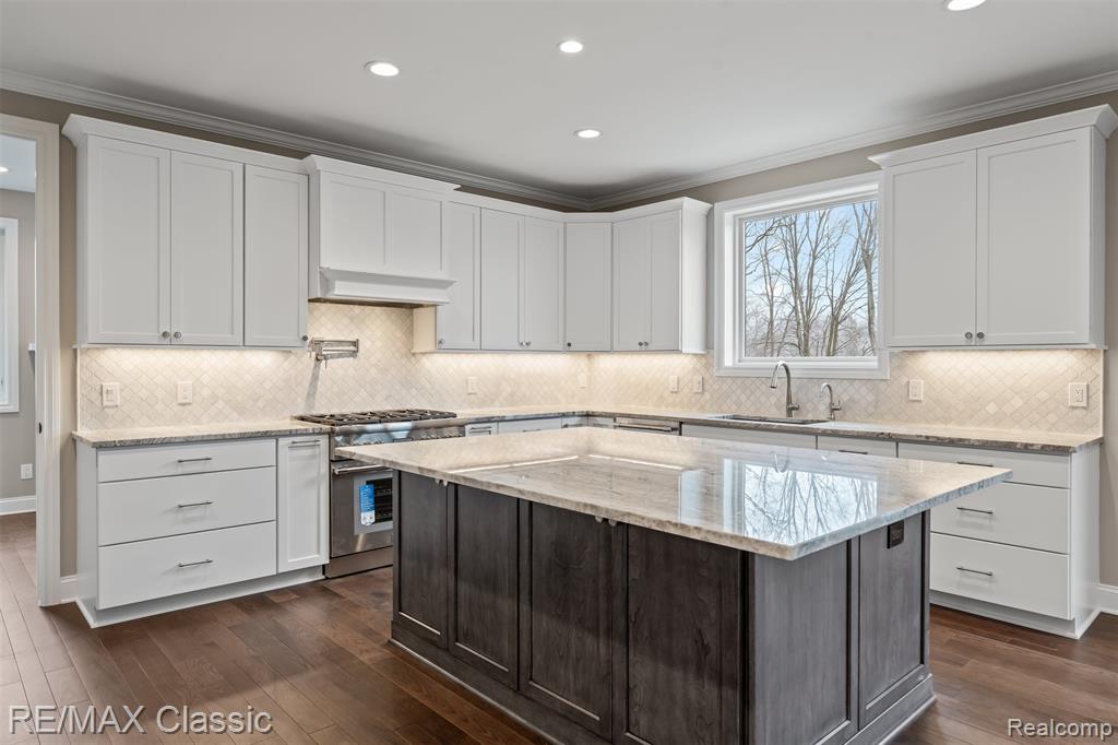 5567 Huron River Drive, Dexter, MI 48130 — Photo 9
