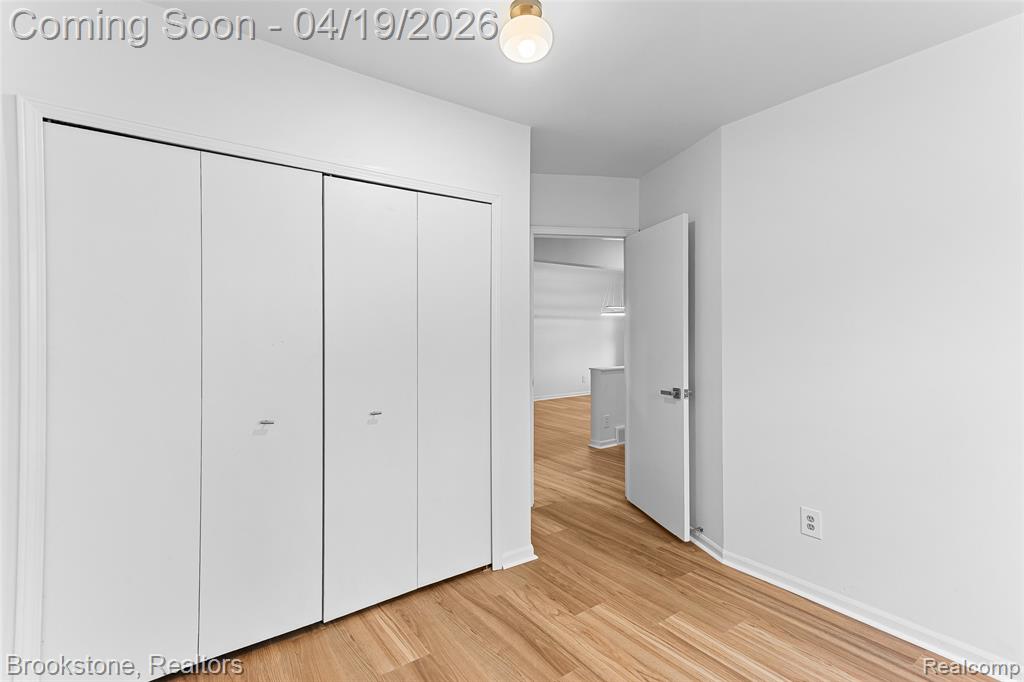719 W 12 Mile Road, Royal Oak, MI 48073 — Photo 21