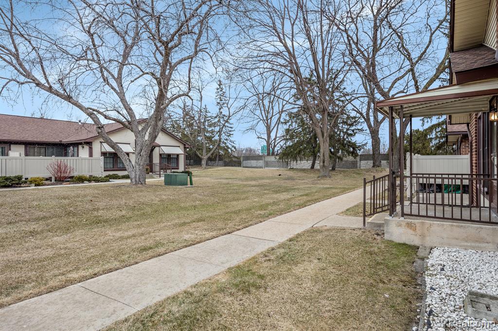 40440 NEWPORT Drive, Plymouth, MI 48170 — Photo 26