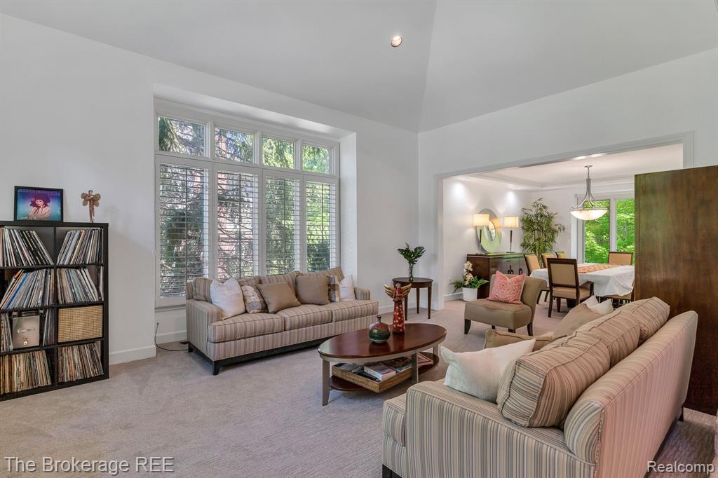6995 HAWK WOODS Court, West Bloomfield, MI — Photo 9