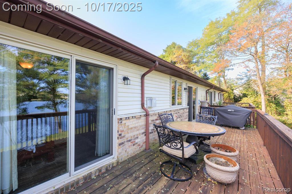 7109 Bluewater Drive, Clarkston, MI 48348 — Photo 31