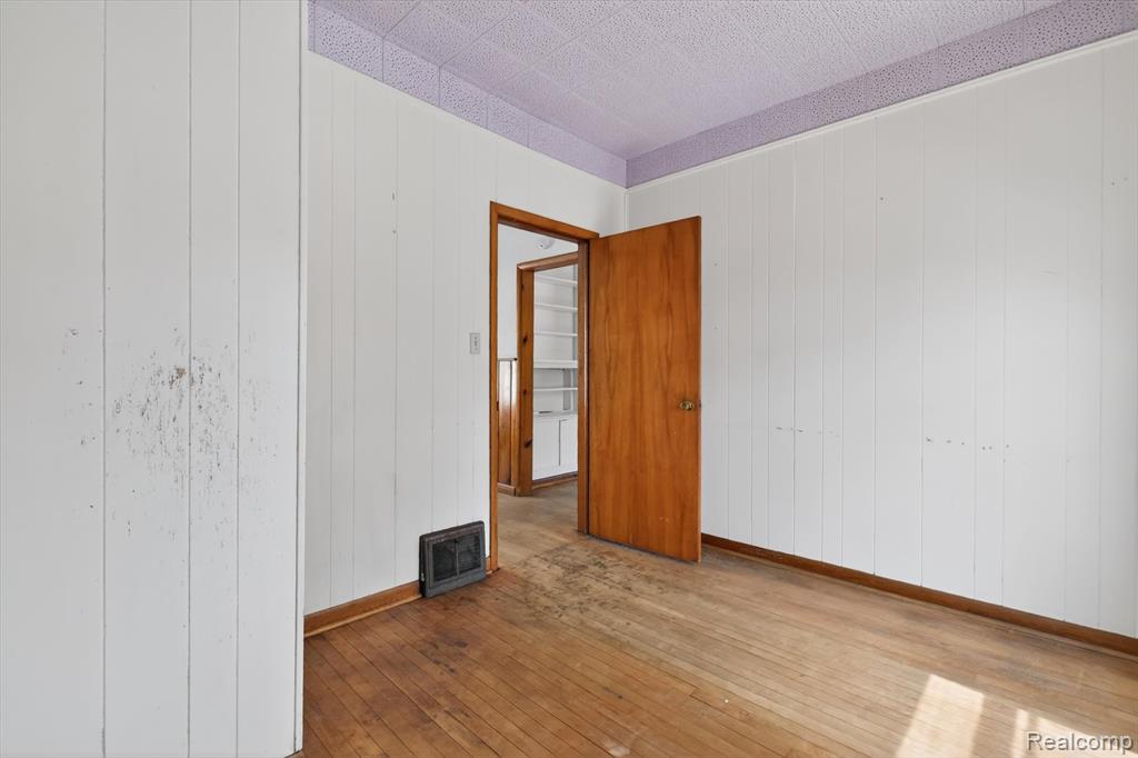 1070 1st Street, Wyandotte, MI 48192 — Photo 12