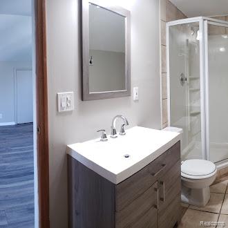 2823 Queen Street, Dearborn, MI, 48124