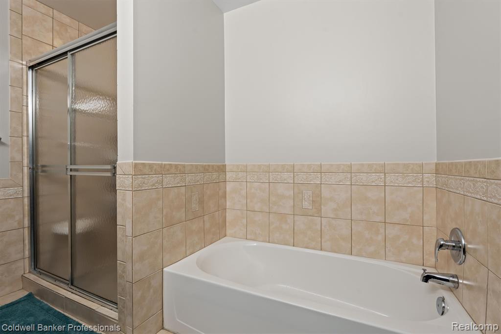 41210 Maplewood Drive, Canton, MI 48187 — Photo 22