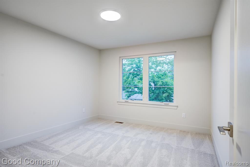 812 Irving Avenue, Royal Oak, MI 48067 — Photo 54