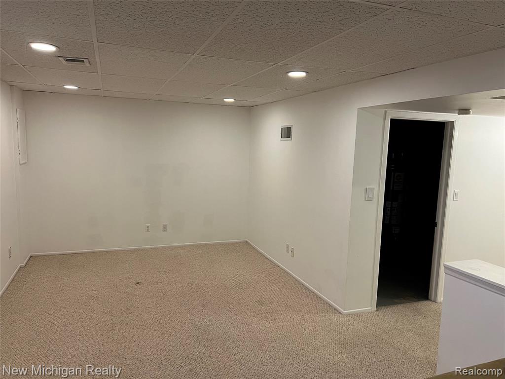 5658 DRAKE HOLLOW Drive E, West Bloomfield, MI — Photo 34