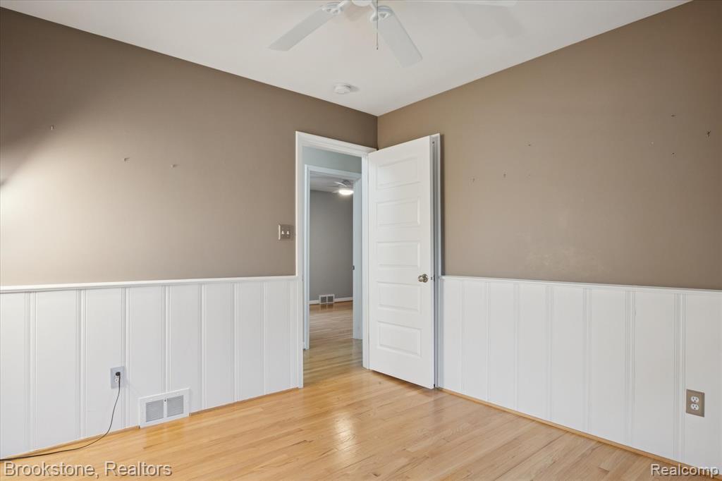 16951 Locherbie Avenue, Beverly Hills, MI 48025 — Photo 27