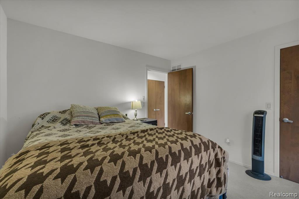 6983 Brookeshire Drive, West Bloomfield, MI — Photo 19