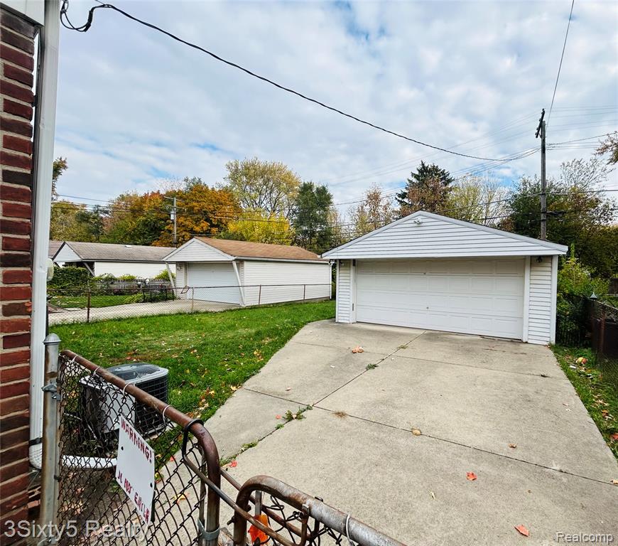 4459 Parker Street, Dearborn Heights, MI 48125 — Photo 17