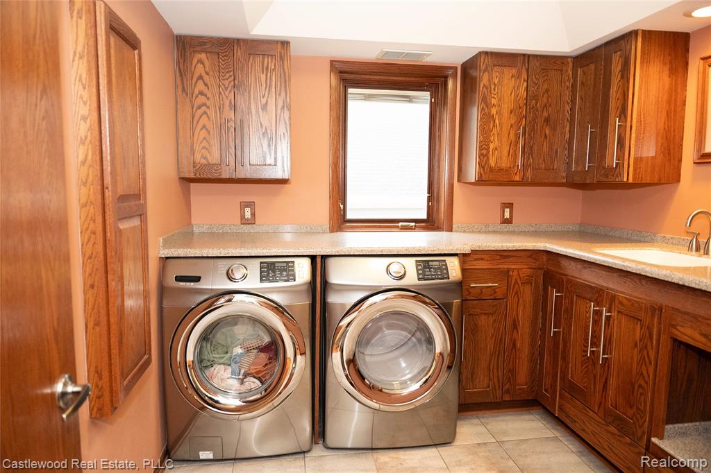 1625 Ridge Road, Highland, MI 48356 — Photo 37