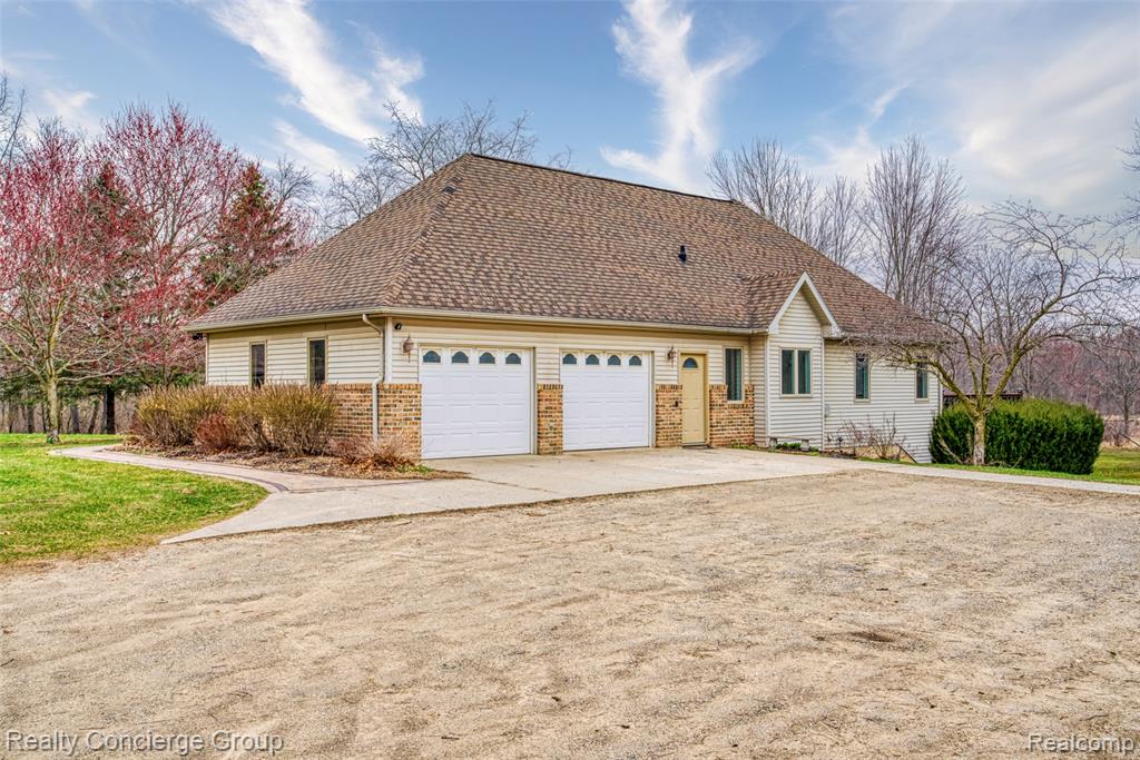 6400 Sober Road, Fowlerville, MI 48836 — Photo 4