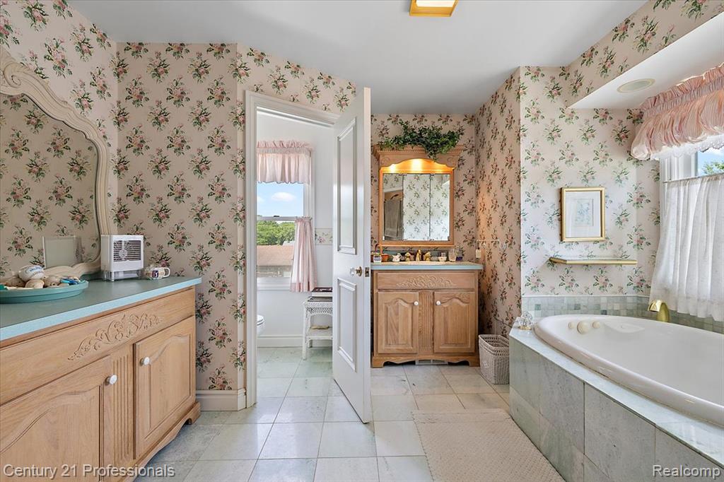 40205 Ashland Drive, Sterling Heights, MI 48313 — Photo 35