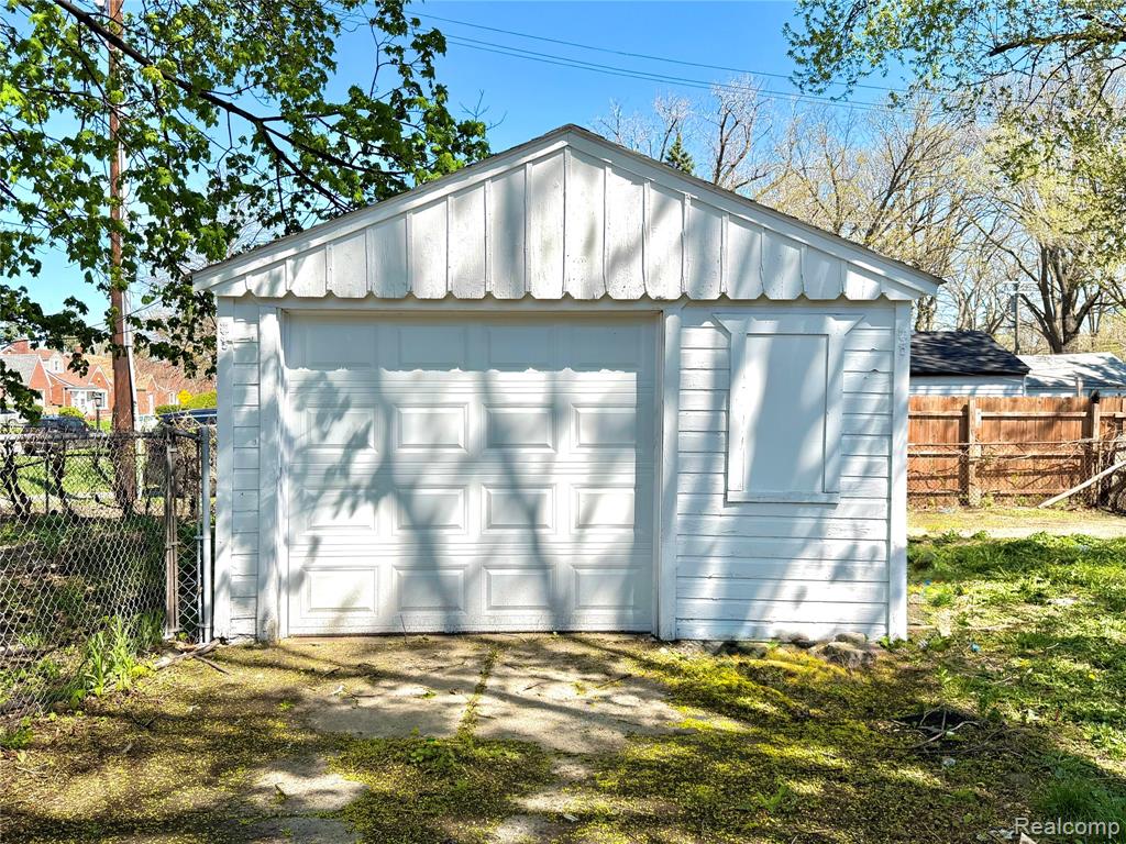 7200 W Outer Drive, Detroit, MI 48235 — Photo 10