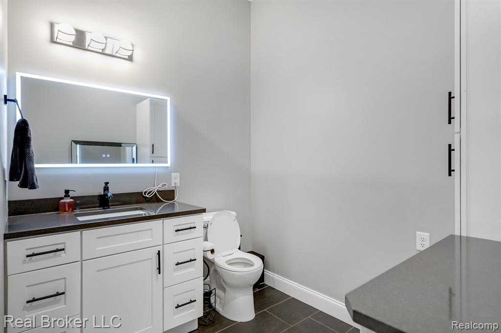 9027 N ELMS Road, Clio, MI 48420 — Photo 17