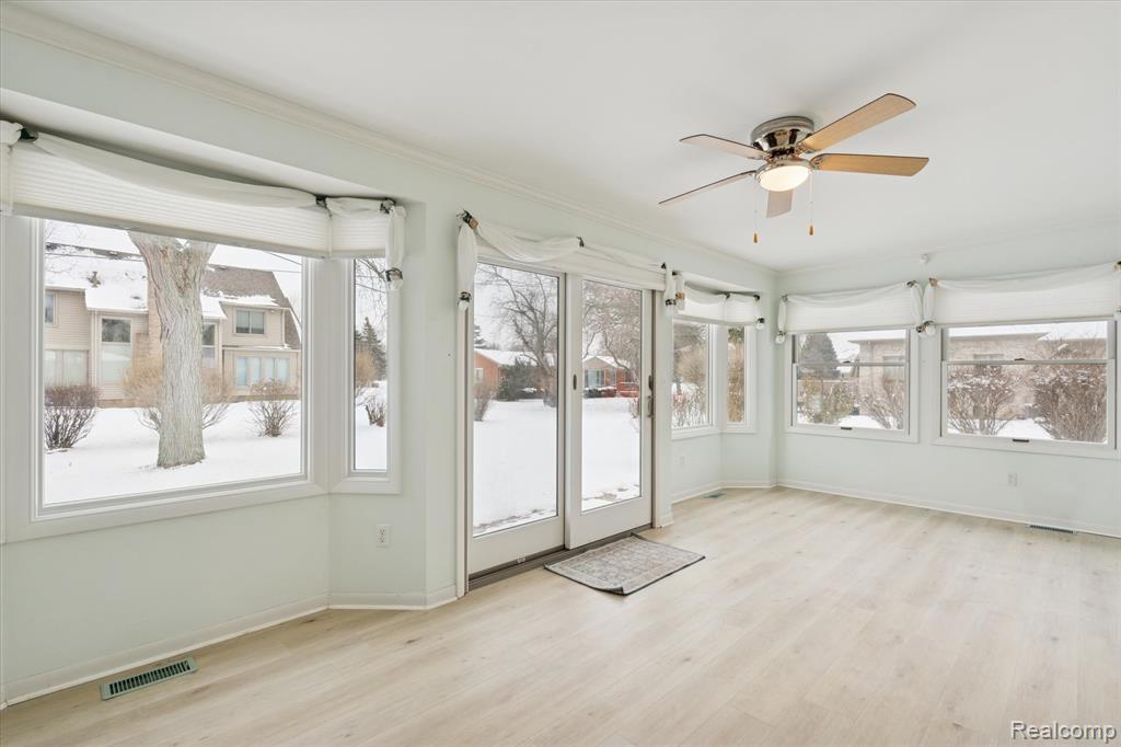 7127 Meadowvue Drive, Grand Blanc, MI 48439 — Photo 18