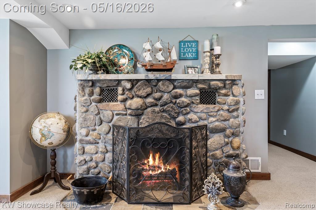 4693 Forest Avenue, Waterford, MI 48328 — Photo 36