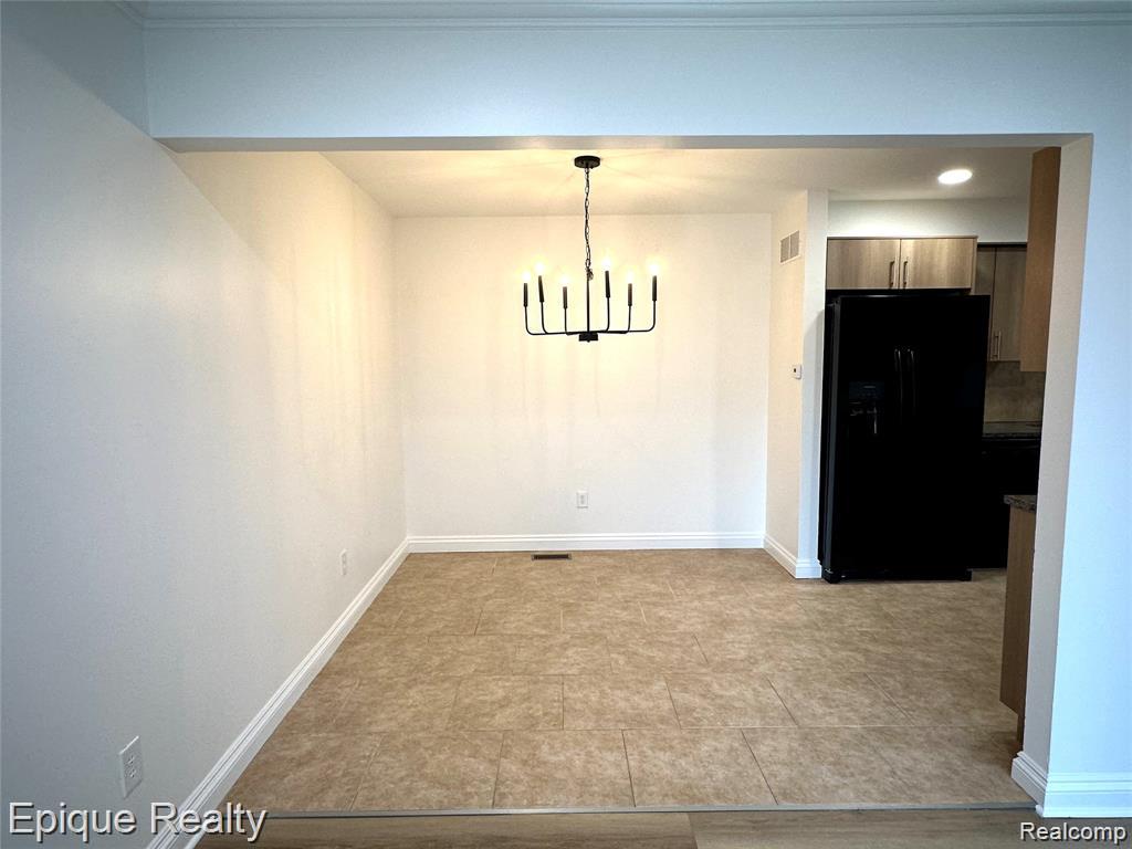 8565 Hampshire Drive, Sterling Heights, MI 48313 — Photo 5