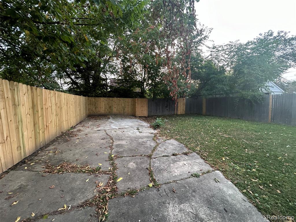 3693 Somerset Avenue, Detroit, MI, 48224