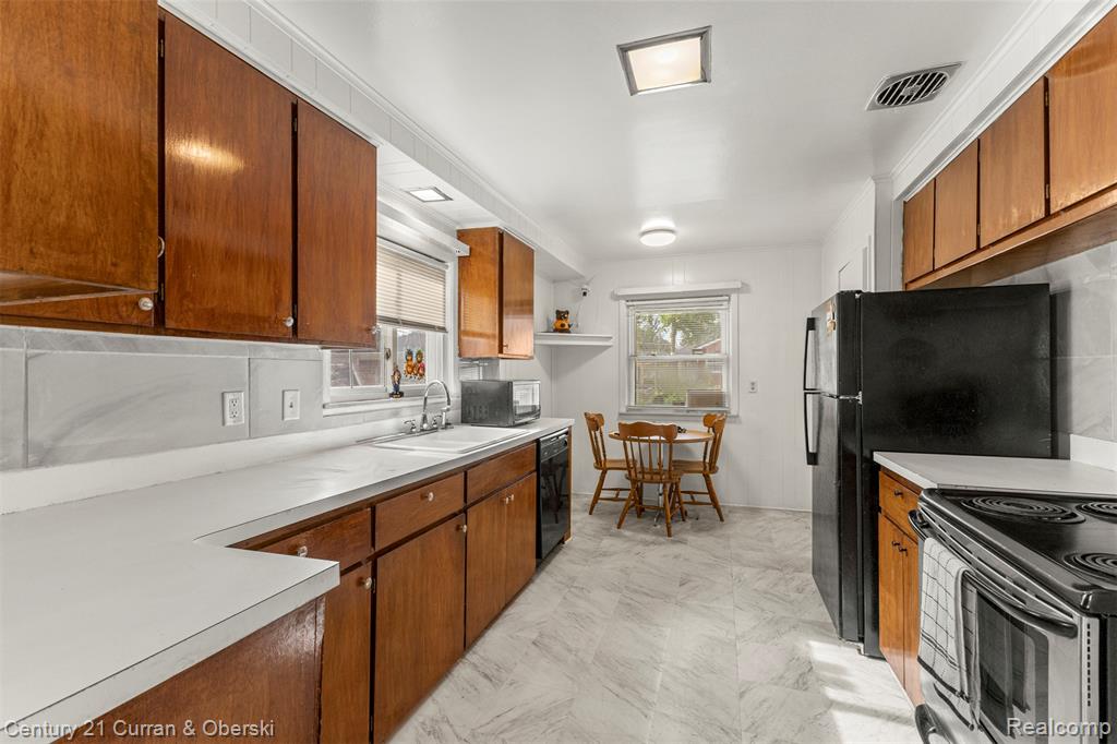 26657 W Chicago, Redford, MI 48239 — Photo 7