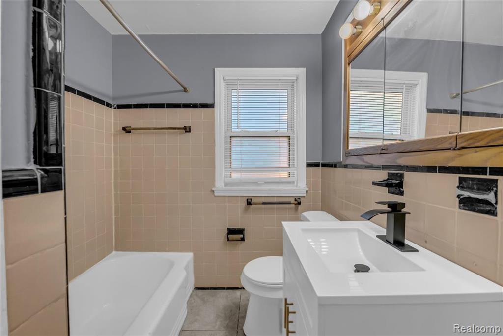 7766 Clayburn Street, Detroit, MI 48228 — Photo 14
