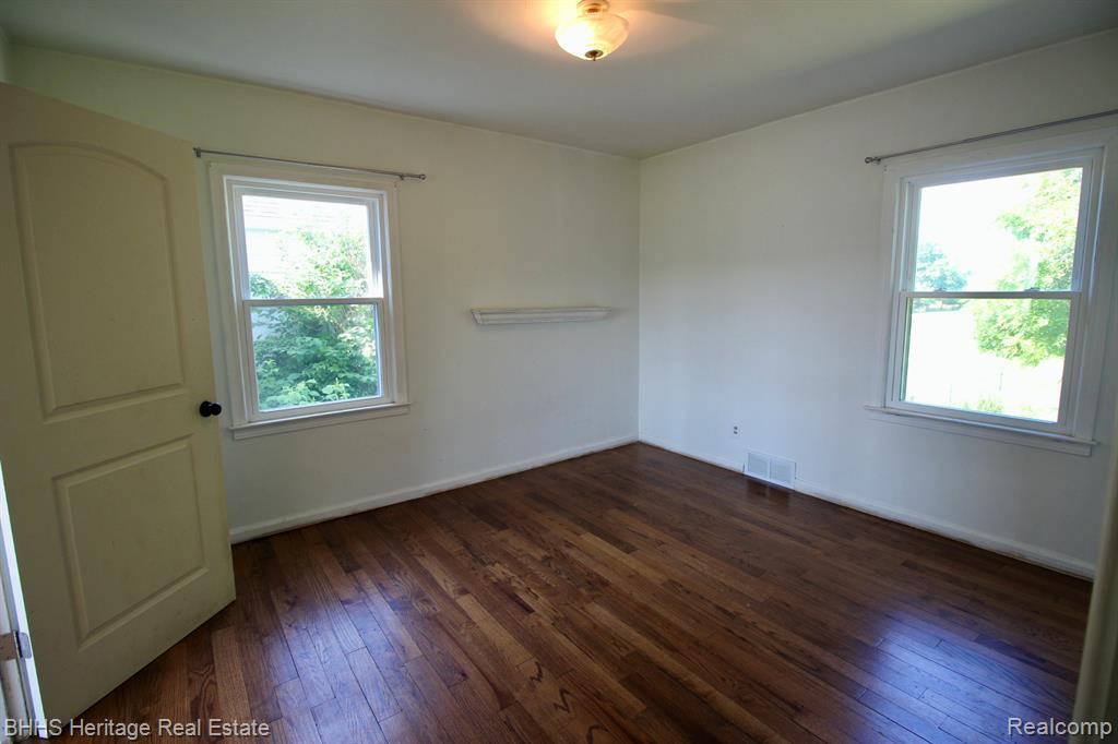 4201 N Burkhart Road, Howell, MI 48855 — Photo 15