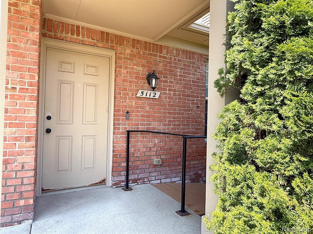 5112 Mesa Drive, Shelby Twp, MI 48316 — Photo 2