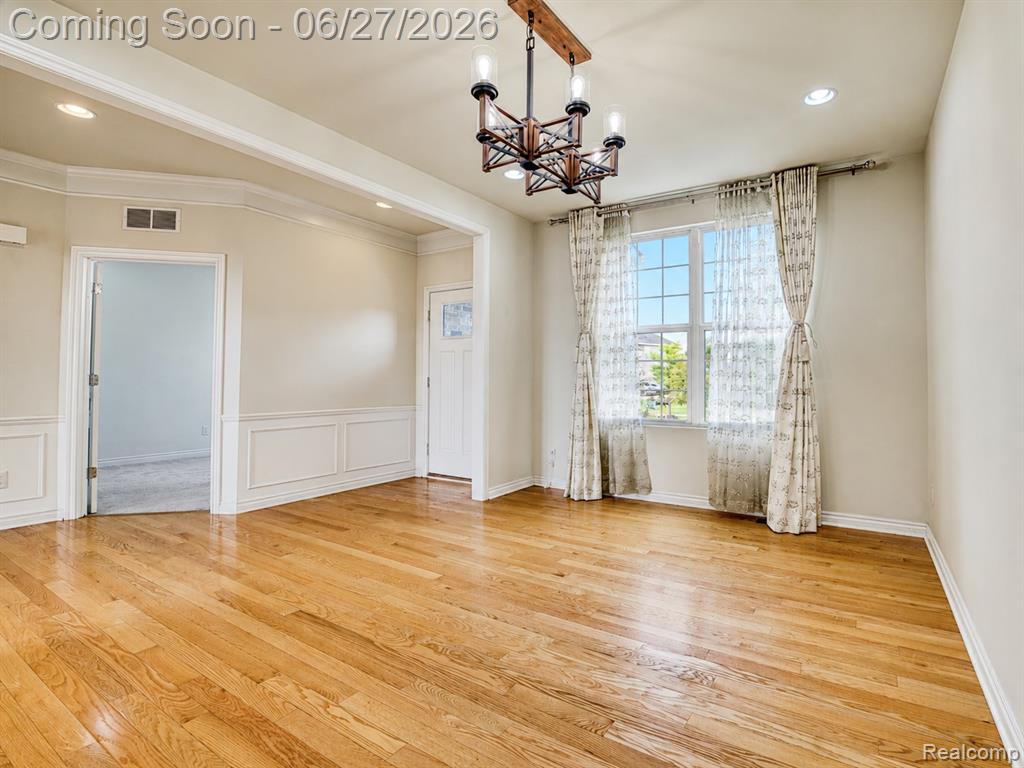 3155 Huntsman Boulevard, Lake Orion, MI — Photo 12