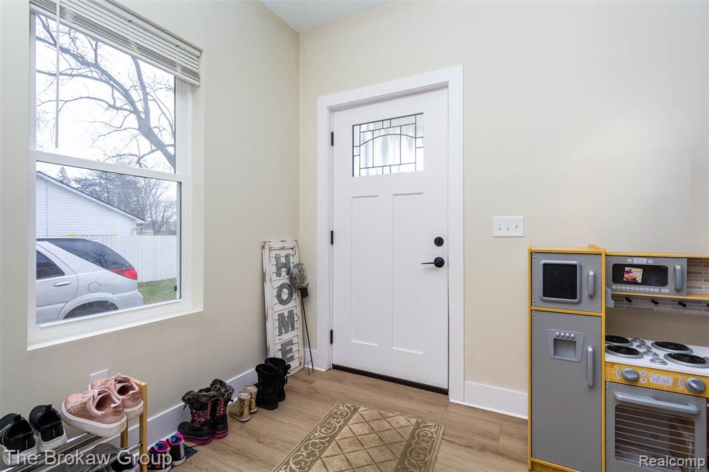 538 S Elm Street, Lapeer, MI 48446 — Photo 5