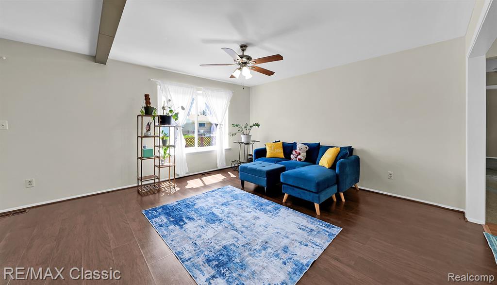 44285 SUFFOLK Court, Canton, MI 48187 — Photo 9