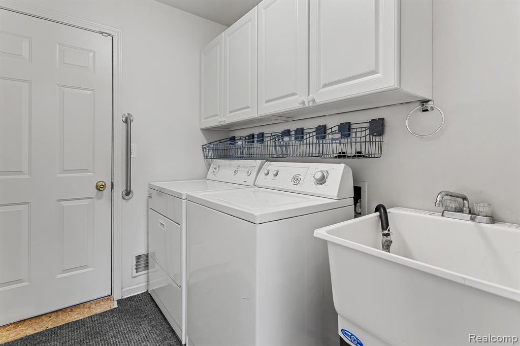 22783 WOODCREEK Drive, Taylor, MI 48180 — Photo 42