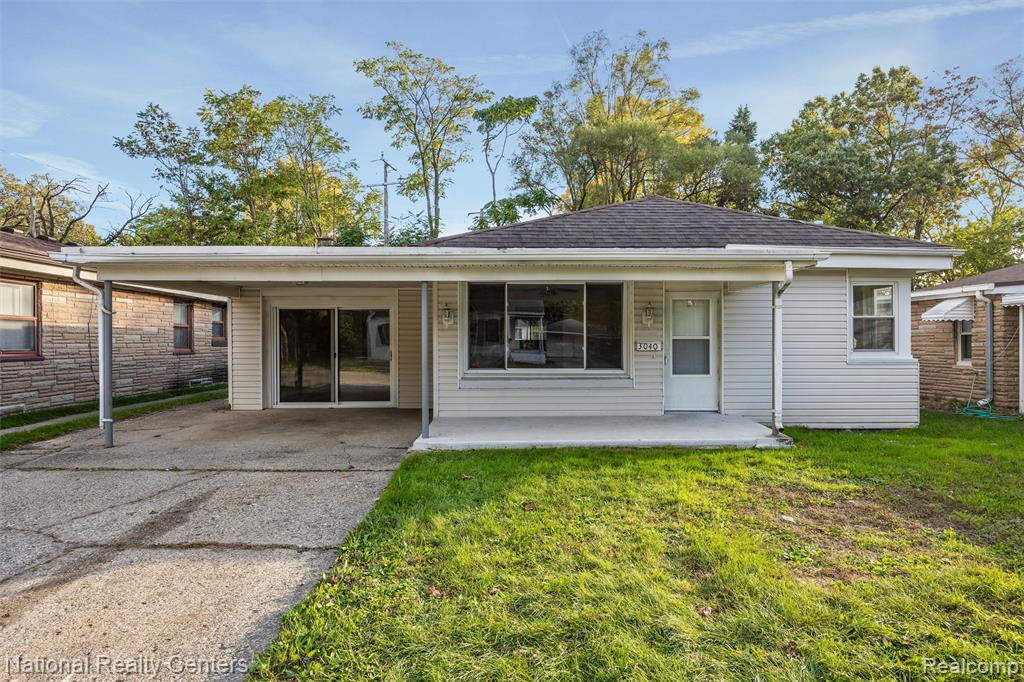 3040 Alvina Avenue, Warren, MI 48091