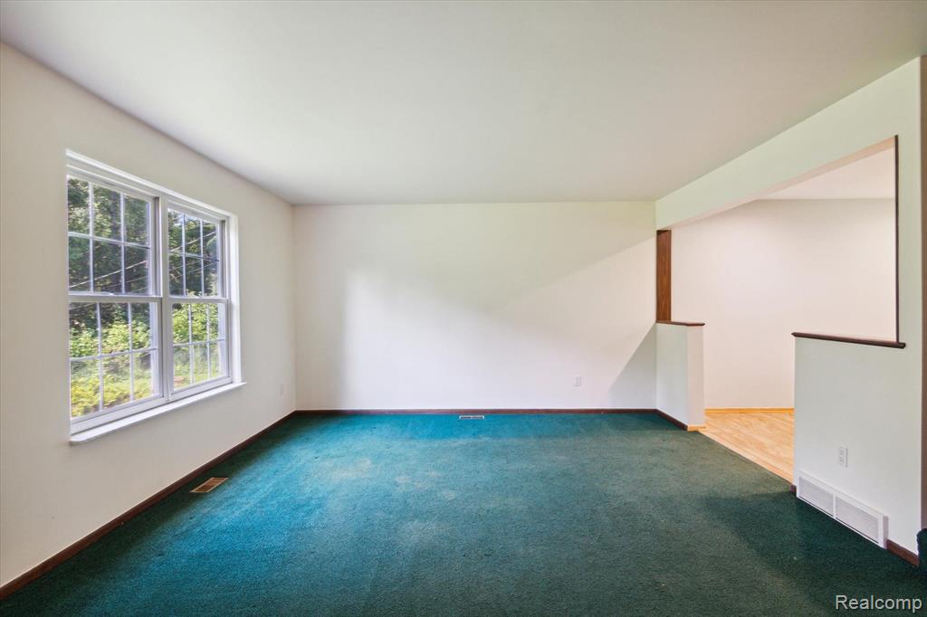 4530 STONE BARN, Milford, MI 48380 — Photo 5