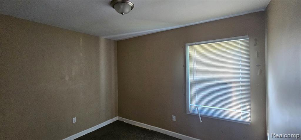 8095 Roselawn Street, Detroit, MI 48204 — Photo 11