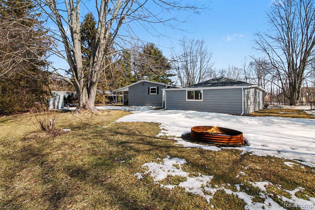 786 Red Oaks Drive, Howell, MI 48843 — Photo 20