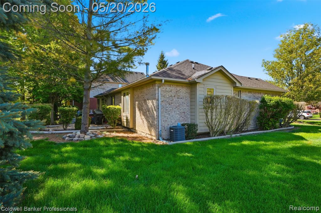 21527 N Tangel Drive E, Macomb, MI 48044 — Photo 25