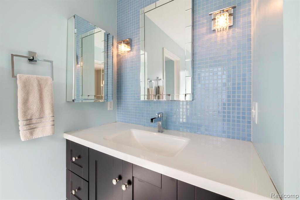 551 Auburn, Plymouth, MI 48170 — Photo 26