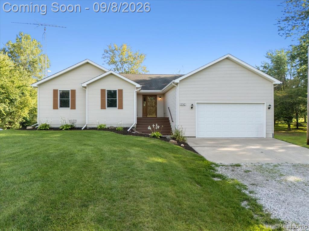 5747 Chase Lake Road, Fowlerville, MI 48836