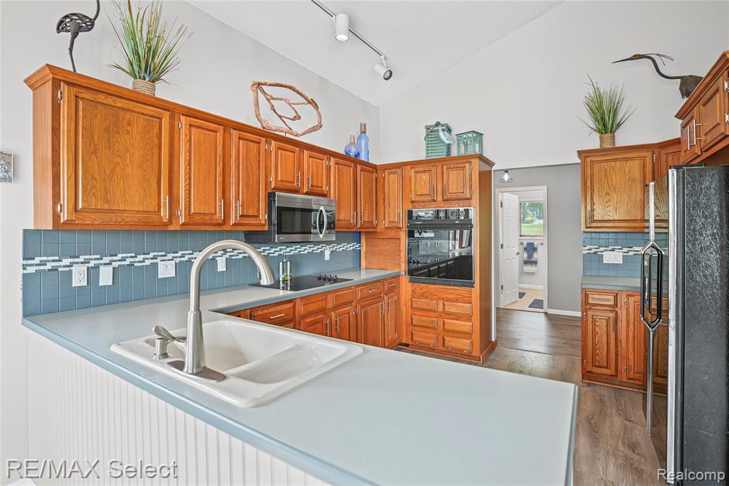 7457 Haviland Beach Drive, Linden, MI 48451 — Photo 33