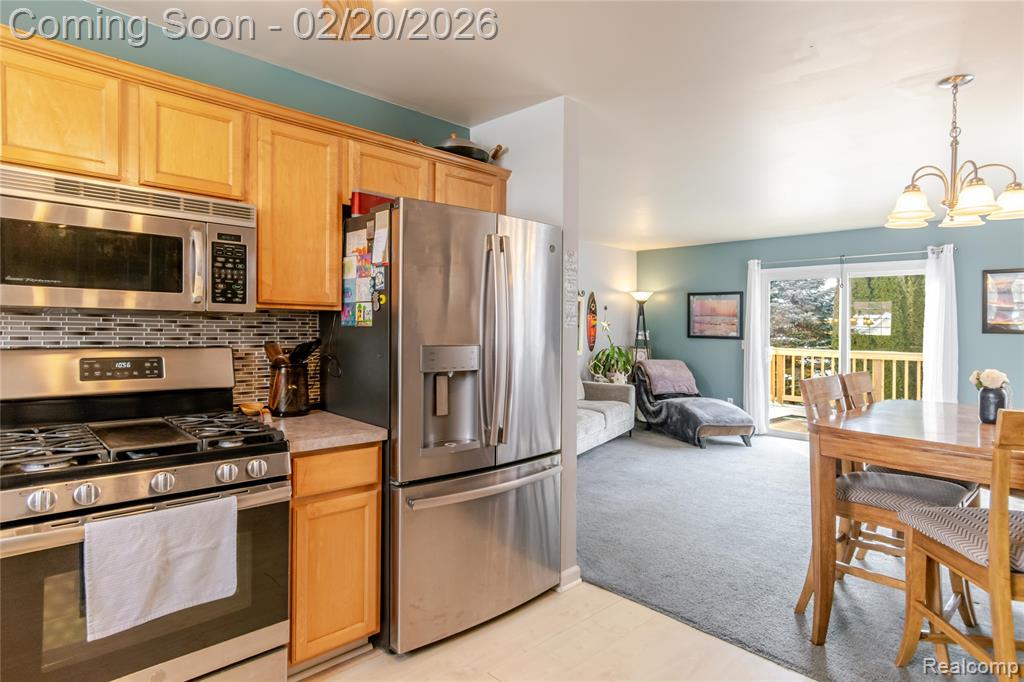 2430 Hickory Circle Drive, Howell, MI 48855 — Photo 8