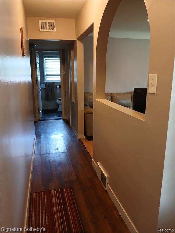 24670 Gardner Street, Oak Park, MI 48237 — Photo 12