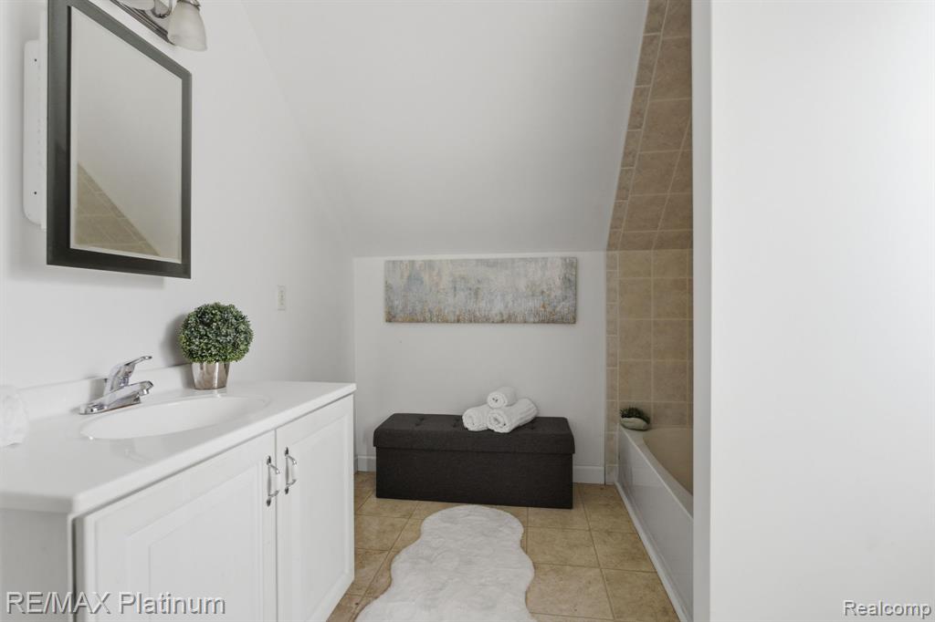 3340 Pineridge Lane, Brighton, MI 48116 — Photo 19
