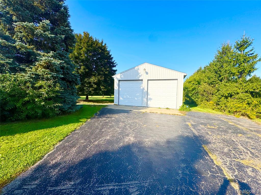 8760 Carpenter Road, Milan, MI 48160 — Photo 2