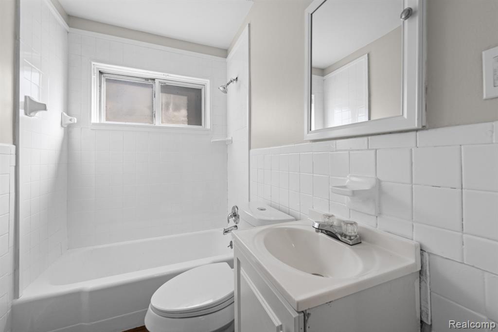 1601 S Bassett Street, Detroit, MI 48217 — Photo 9