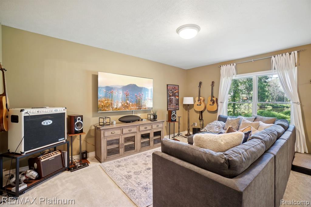4657 Lakeshire Drive, Howell, MI 48843 — Photo 30