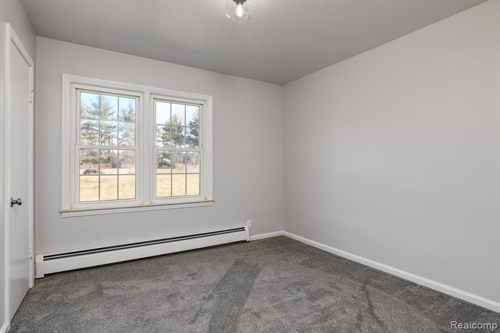 850 W MAPLE Road, Milford, MI 48381 — Photo 6
