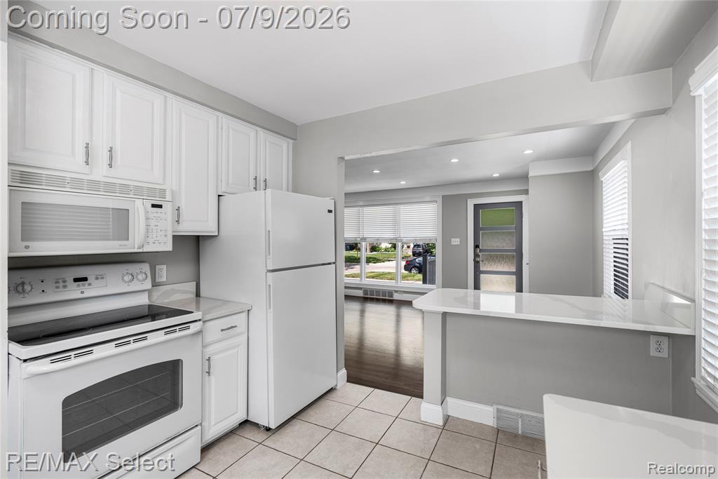 609 N Connecticut Avenue, Royal Oak, MI 48067 — Photo 24
